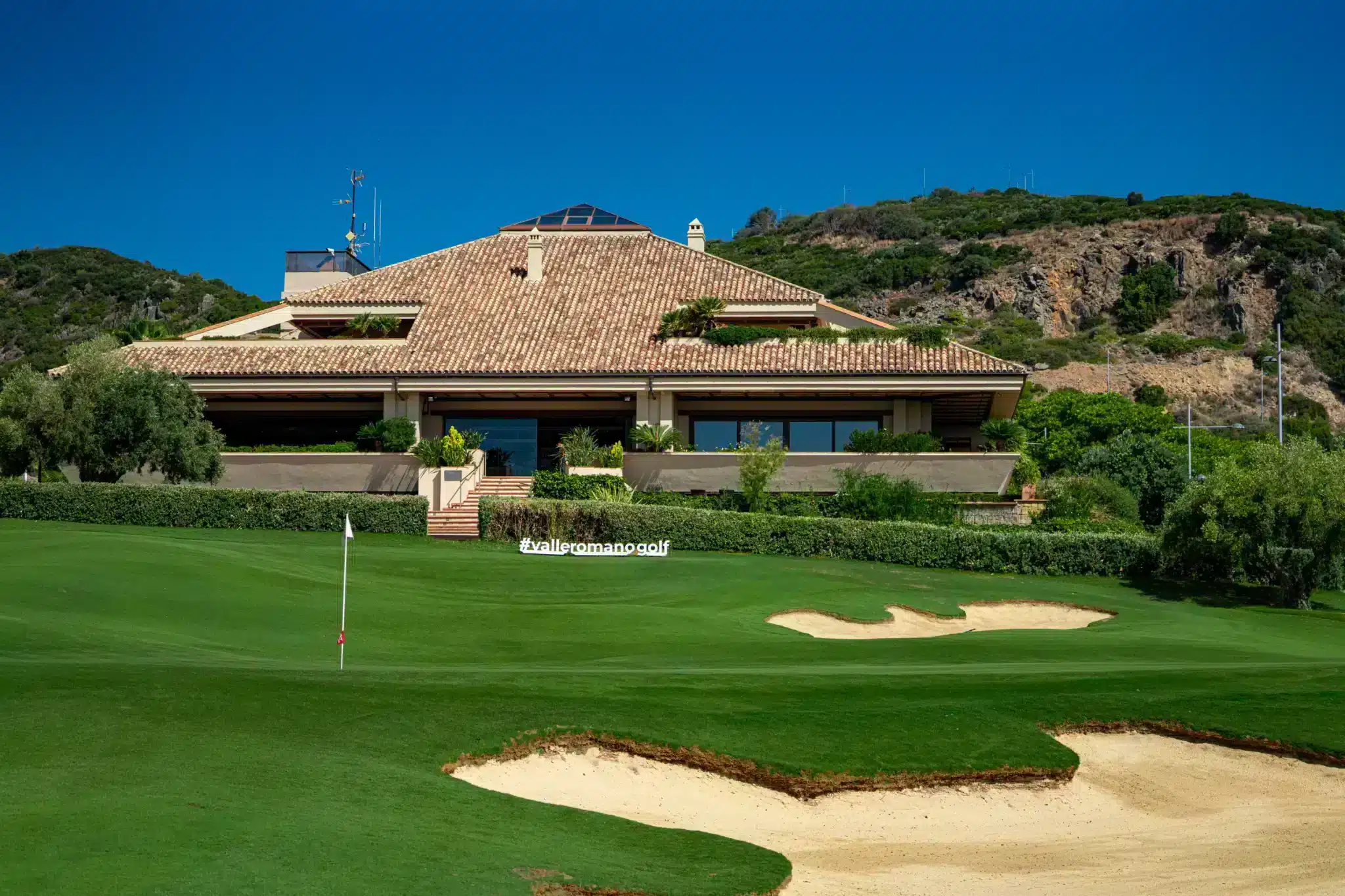 Long Stay Golf Estepona – the old town of Estepona with its flower-lined streets