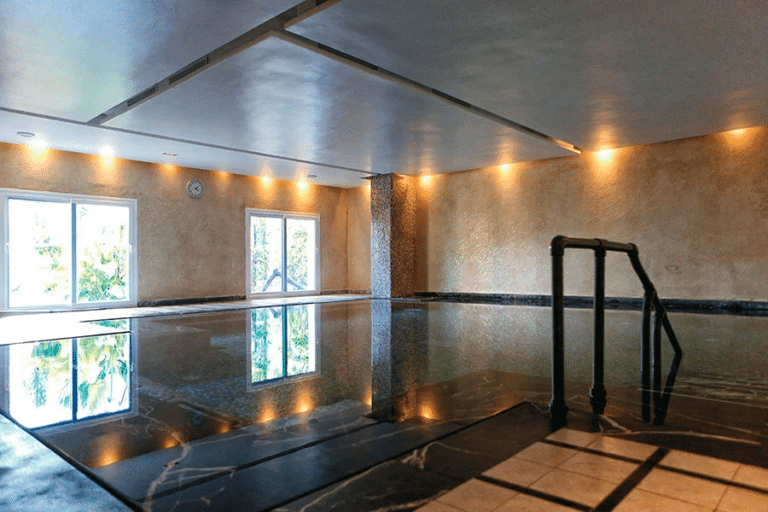 piscina-interior-hotel-riu-tikida-beach